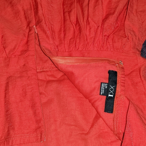 Sundress w/ Back Cutout - Picture 3 of 3